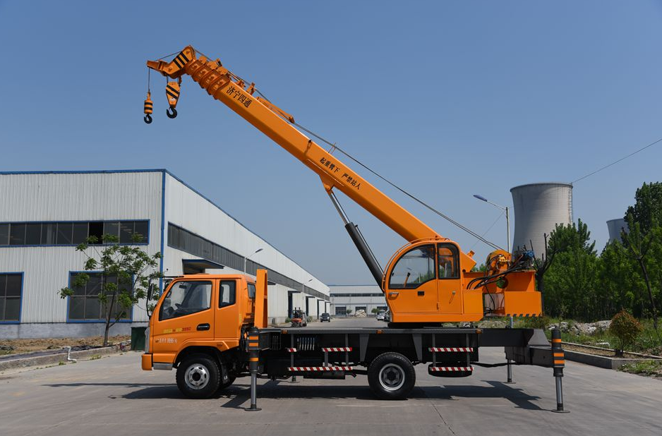 昆山8-500吨吊车出租